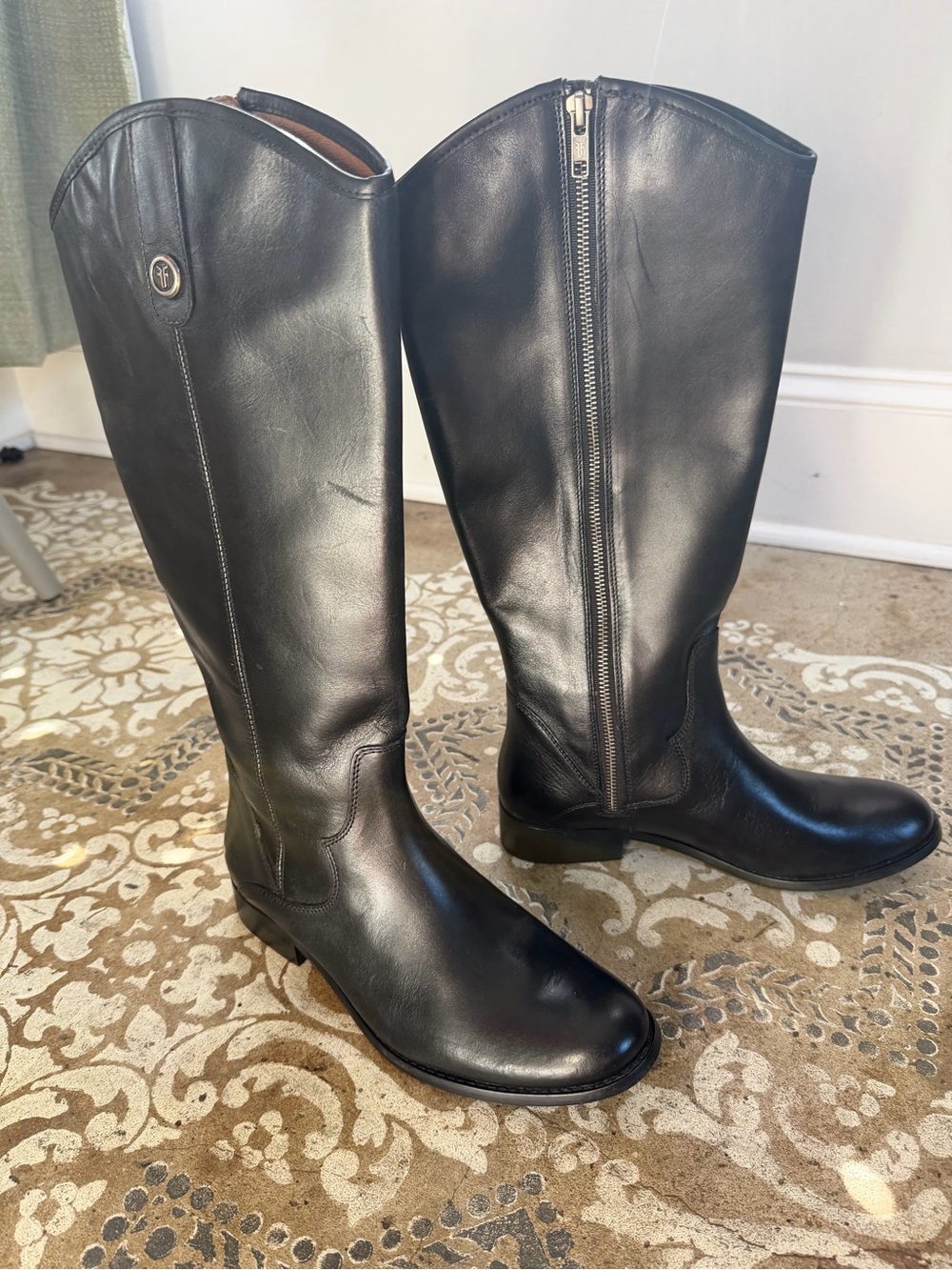 Frye size 8 Black Leather Tall Riding Boots with Side Zip - Picture 14 of 15